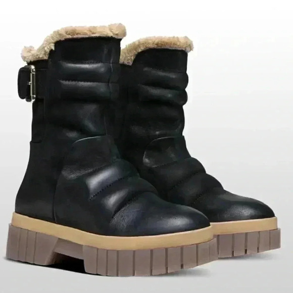 New Free People Fable Faux Fur Boots.  So comfy and super stylish. Size 8.5 - Picture 1 of 3